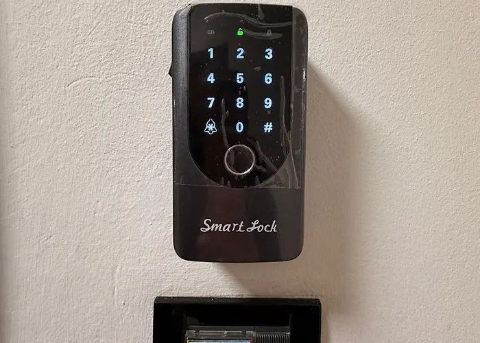 Arya & Sole Home- Nel Cuore Di Marina Centro, 아파트